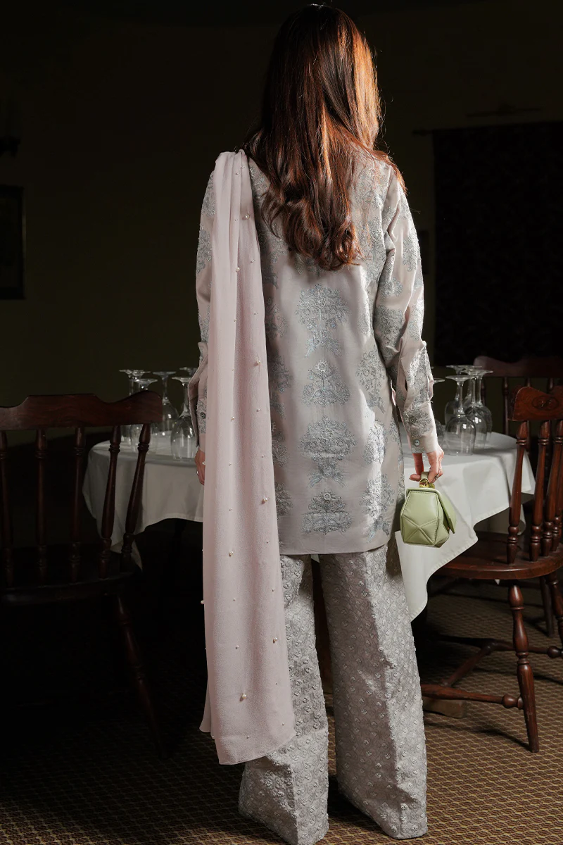 "Iris" Hand-Embroidered Set (Women) - Image 8